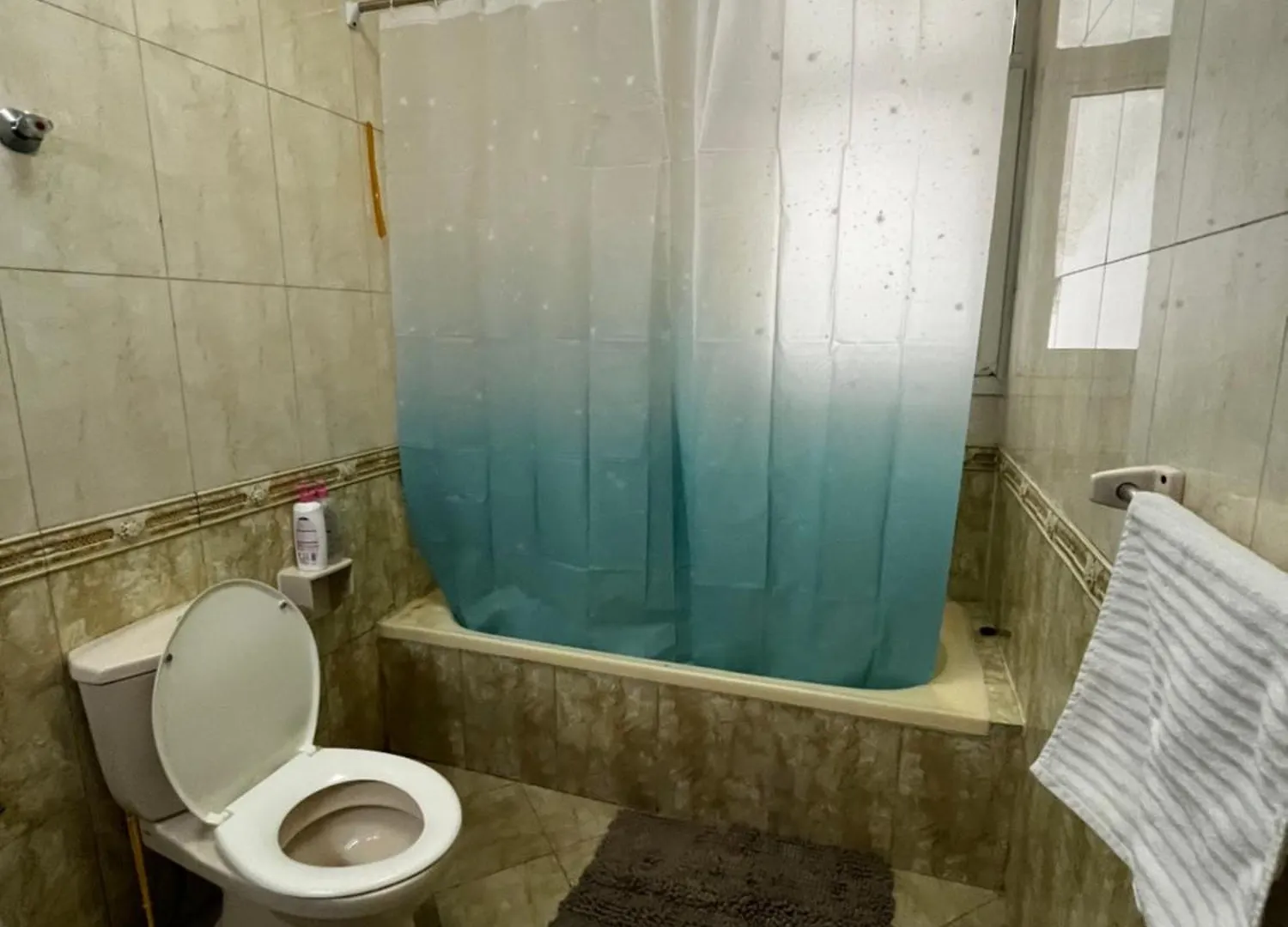 104 Room With Dedicated Washroom-Home Stay Abu Zabi Kwatera prywatna