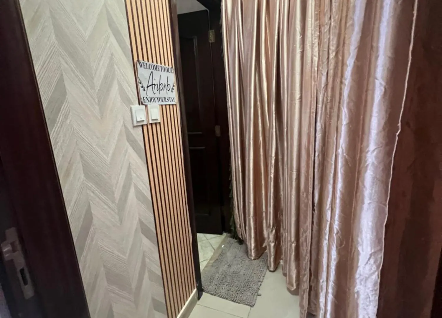 104 Room With Dedicated Washroom-Home Stay Abu Dabi Habitación en casa particular
