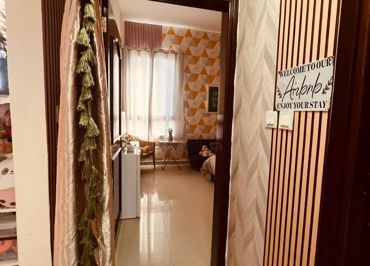 104 Room With Dedicated Washroom-Home Stay Abu Dabi Habitación en casa particular
